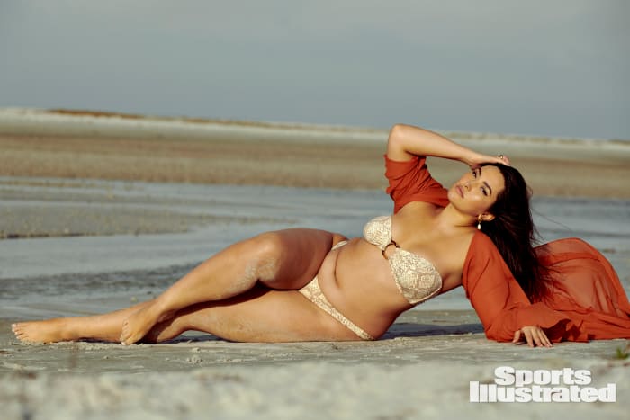 X163483_TK5_00072WMweb